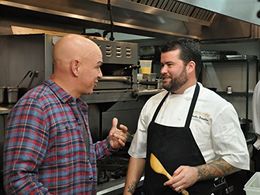 Michael Symon in Burgers, Brew and 'Que (2015)