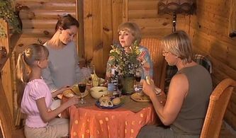 Olga Kabo, Dmitriy Kharatyan, and Anastasiia Ziurkalova in Tebe, nastoyashchemu (2004)