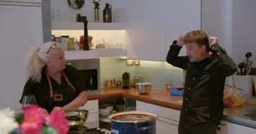 Janne Josefsson and Mia Parnevik in Parneviks (2015)