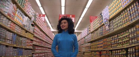 Hiep Thi Le in Heaven & Earth (1993)