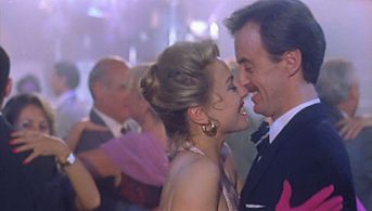 Natalia Dicenta and Carlos Hipólito in Cásate conmigo, Maribel (2002)