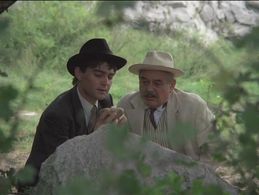 Vladimír Dlouhý and Josef Vinklár in Dobrodruzství kriminalistiky (1989)