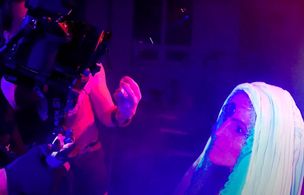 Veronika Bellova in L'Etranger