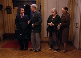 Irina Muravyova, Mikhail Zhigalov, and Nelli Uvarova in Ne rodis krasivoy (2005)