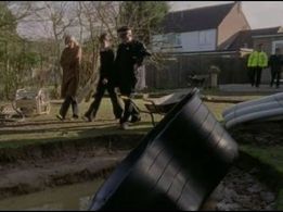 Caroline Catz and Lisa Faulkner in Murder in Suburbia (2004)