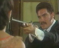 Víctor González in Azul tequila (1998)