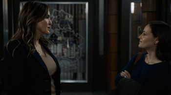 Mariska Hargitay and Elizabeth Paige in Law & Order: Special Victims Unit (1999)