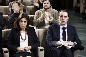 Anna Bonaiuto and Valerio Mastandrea in Long Live Freedom (2013)