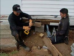 Mike Rowe in Dirty Jobs (2005)