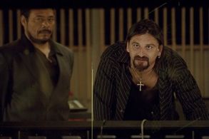 Walter Alza and Lenno Britos in Get Rich or Die Tryin' (2005)