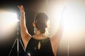 Jennifer Corren as Zimbardo in 'Gimme Shelter'