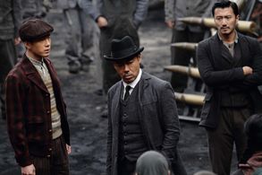 Ching Wan Lau, Nicholas Tse, and Boran Jing in The Bullet Vanishes (2012)