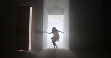 An American Ghost Tail