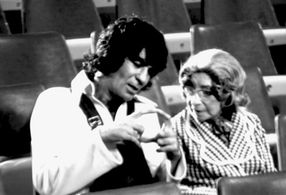 Shmulik Kraus and Miram Yalan Shteklis in Alone - The Legend of Miriam Yalan-Shtekelis (2018)