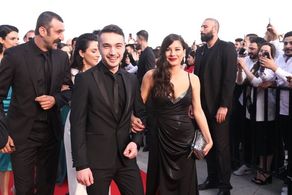 Boncuk Yilmaz, Irem Altug, Hare Sürel, Necip Memili, and Burak Dakak at an event for The Pit (2016)