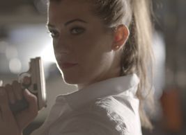 Filiz Ahmet in Kadin Isi Banka Soygunu (2014)