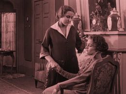 Lulu Kyser-Korff and Olga Tschechowa in The Haunted Castle (1921)
