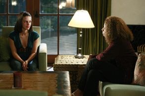 Yonda Davis and Jessica Lowndes in 90210 (2008)