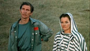 Zhanna Prokhorenko and Igor Yasulovich in Podzemelye vedm (1990)