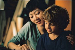 Fang Song and Simon Iteanu in Flight of the Red Balloon (2007)