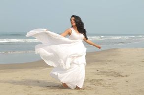 Urmilla Kanetkar Kothare in Baavare Prem He (2014)