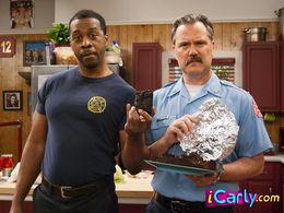 iCarly - Stephen Jared as recurring character Chief Donker