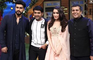 Arjun Kapoor, Chetan Bhagat, Shraddha Kapoor, and Kapil Sharma in The Kapil Sharma Show (2016)
