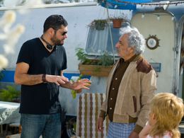 Beto Gómez and Rafael Inclán on the set of 