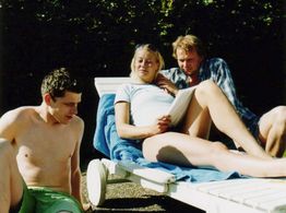 Trine Dyrholm, Devid Striesow, and Lennie Burmeister in Bungalow (2002)