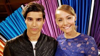 Carina Berg and Eric Saade in Bergs bärbara talkshow (2013)