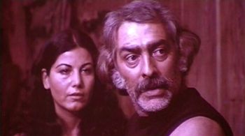 Pouri Baneai and Mohamad Ali Fardin in Ghazal (1976)