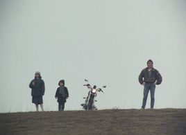 Tania Palaiologou, Stratos Tzortzoglou, and Michalis Zeke in Landscape in the Mist (1988)