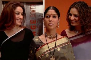 Tisca Chopra, Shweta Kawatra, and Sakshi Tanwar in Kahaani Ghar Ghar Kii (2000)