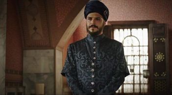 Mehmet Günsür in The Magnificent Century (2011)