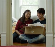 Still of Akiko Shima (as 'Hiroko Oniwa'/ mother) and Kento Matsunami (as 'Akira Oniwa'/ son) in 