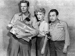 Edward G. Robinson, Peter Graves, and Jean Parker in Black Tuesday (1954)