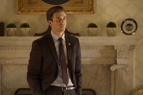 Ashley Zukerman in Designated Survivor (2016)