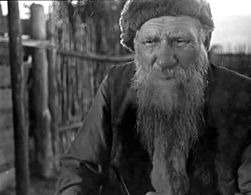 Arkadi Trusov in O chyom molchala tayga (1965)