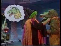 Carol Lee Scott and Freddie Stevens in Emu's World (1982)