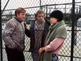 Gérard Depardieu, Patrick Dewaere, and Carole Laure in Get Out Your Handkerchiefs (1978)