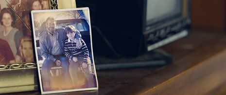 Brody Rose (Young Bart Millard),Dennis Quaid (Arthur Millard)