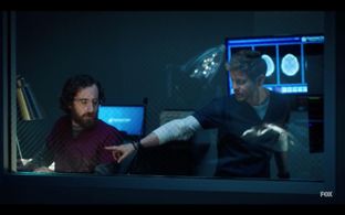 Andrew Hunter in The Resident S2E4