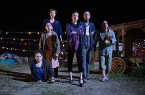 Mat Fraser, Christopher Neiman, Emma Roberts, Naomi Grossman, Rose Siggins, and Erika Ervin in American Horror Story (20