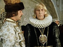 Sergey Filippov and Leonid Kuravlyov in Ivan Vasilyevich Changes His Profession (1973)