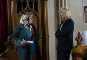 Jennifer Gibney and Brendan O'Carroll in Mrs. Brown's Boys D'Movie (2014)