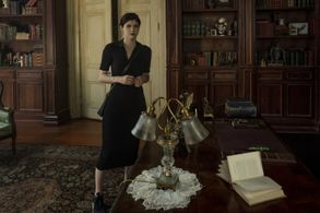 Alexandra Daddario in Mayfair Witches (2023)