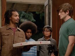 Eddie Steeples and Lucas Neff in Raising Hope (2010)