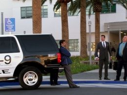 Jim Belushi and Jerry O'Connell in The Defenders (2010)