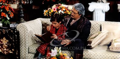 Tom Taus and Ronaldo Valdez in Cedie (1996)