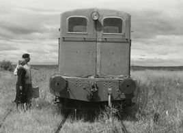 Silvia Monfort and Philippe Noiret in La Pointe Courte (1955)